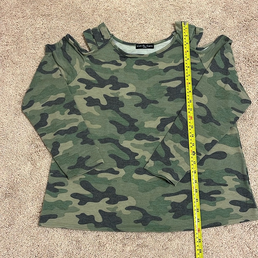 Camo top Kim & Cami